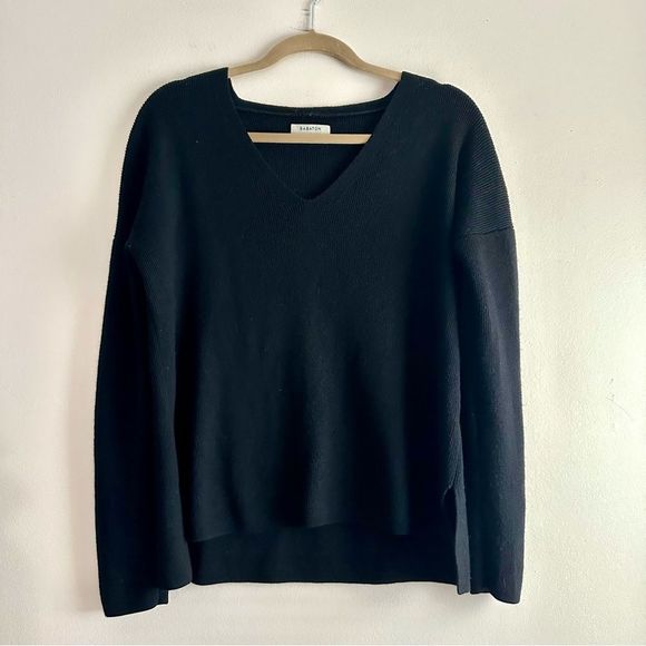 Babaton • 100% Merino Wool‎ V-Neck Sweater - Picture 1 of 7